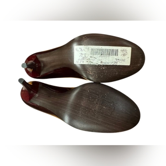 Stuart Weitzman Hola Fire NWT Heel Deep Shiny Red Leather Size 6 - Picture 7 of 7